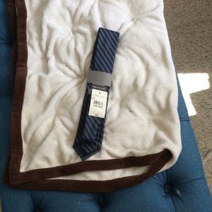 Van Heusen tie
